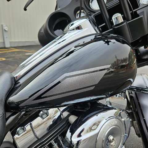 Graphics Kit 10 for Harley-Davidson Street Glide - 2007-2013