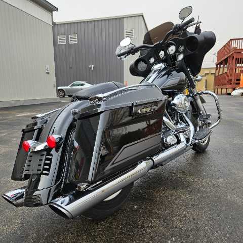 Graphics Kit 10 for Harley-Davidson Street Glide - 2007-2013